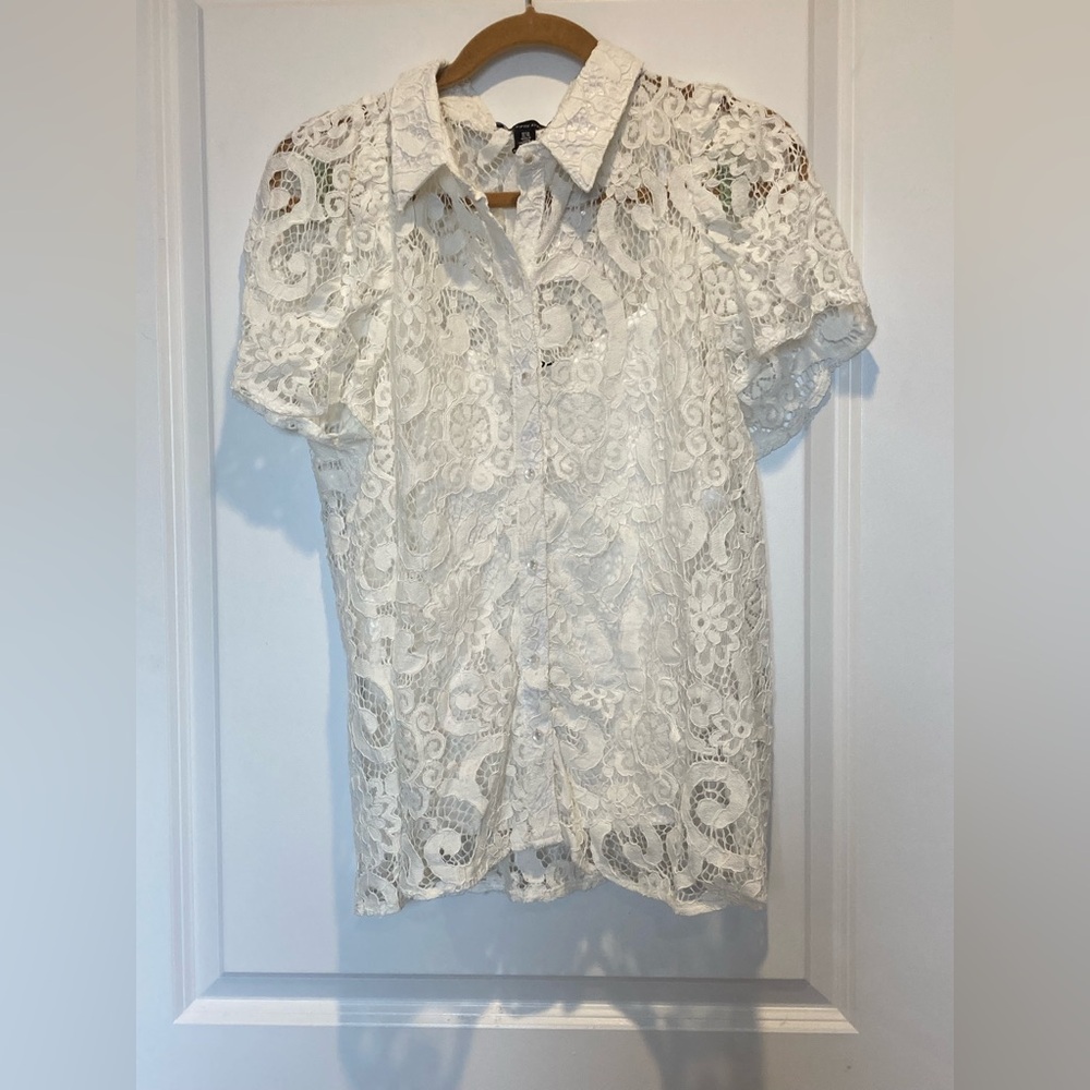 Saks Fifth Avenue White Lace blouse with cami